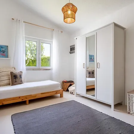2bdr Retreat W Pool In By Lovelystay