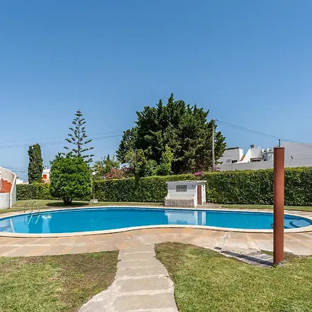 2bdr Retreat W Pool In By Lovelystay דירה