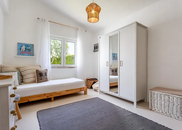 2bdr Retreat W Pool In By Lovelystay